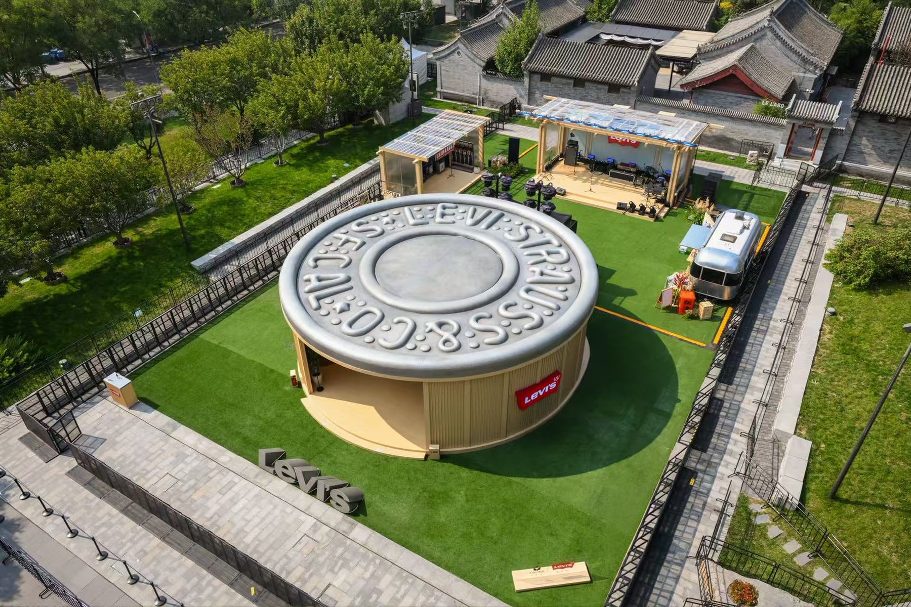 Levi’s限时快闪亮相北京王府中環