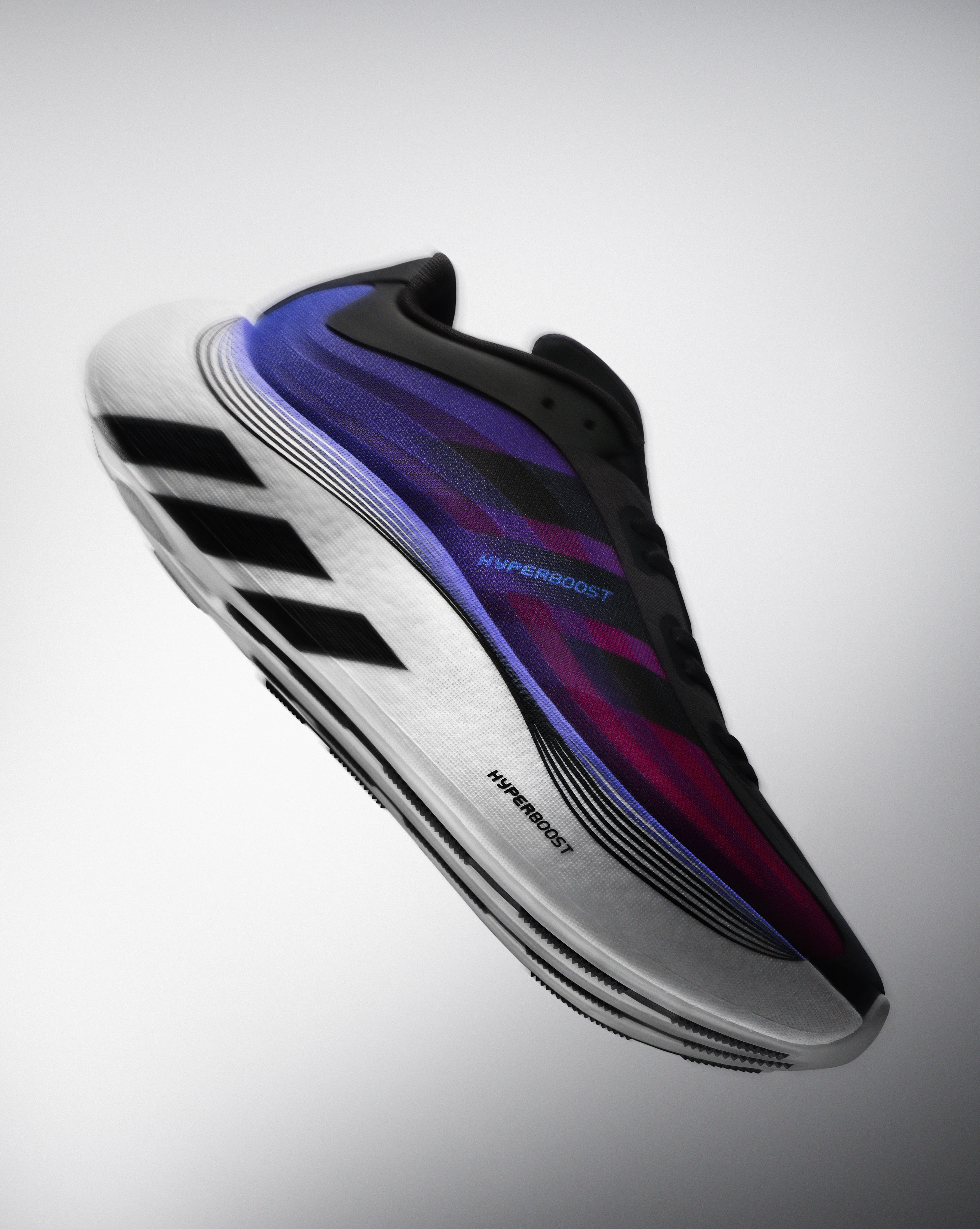 adidas adidas HYPERBOOST 跑鞋